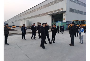 魯宇重工熱烈歡迎市領導來廠參觀指導