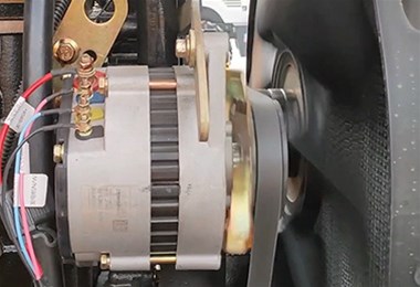 裝載機安裝空氣預濾器的優勢